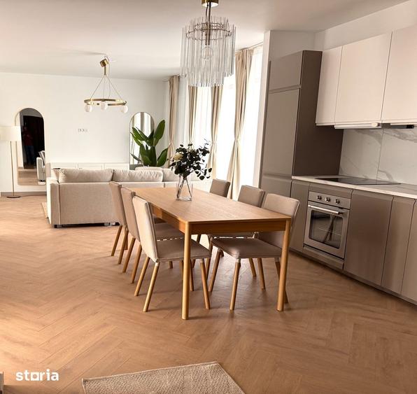Apartament cu 3 camere decomandat în Exterior Vest