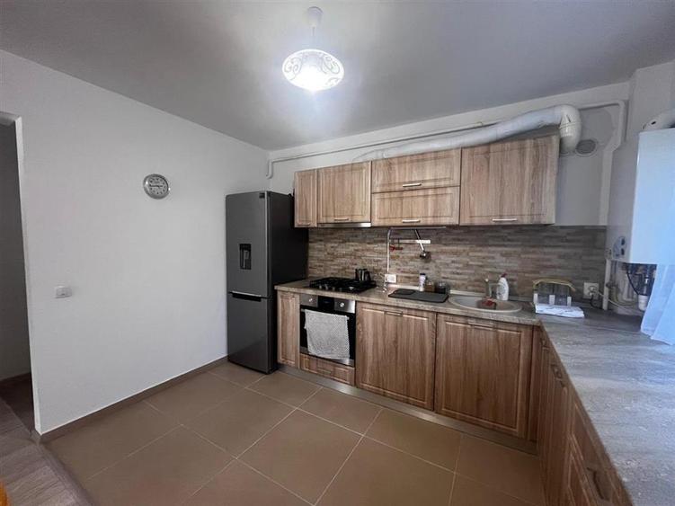 Apartament cu 2 camere decomandat, mobilat în Popas Păcurari