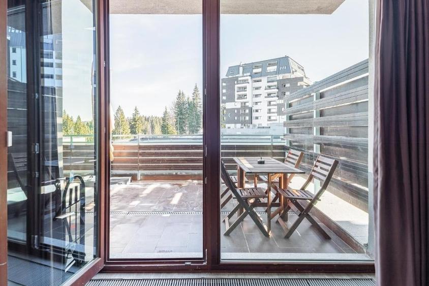 Apartament cu 3 camere decomandat în Poiana Brașov