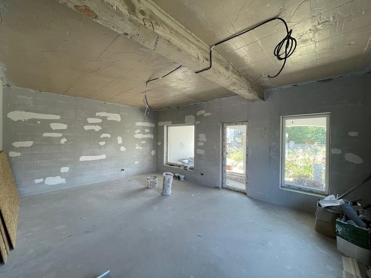 Duplex cu 4 camere cu Canalizare în Dumbrăvița