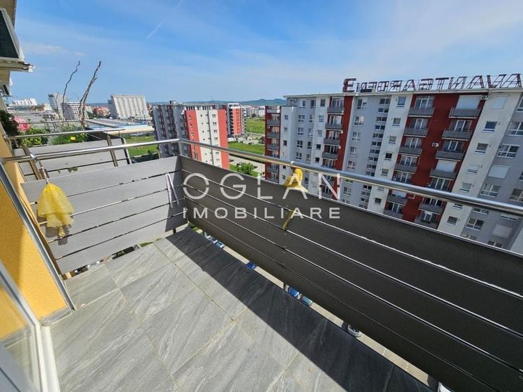 Penthouse cu 3 camere decomandat, mobilat în Șelimbăr