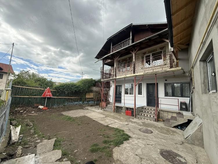 Casă cu 3 camere cu Teren 377 Mp în Bănești