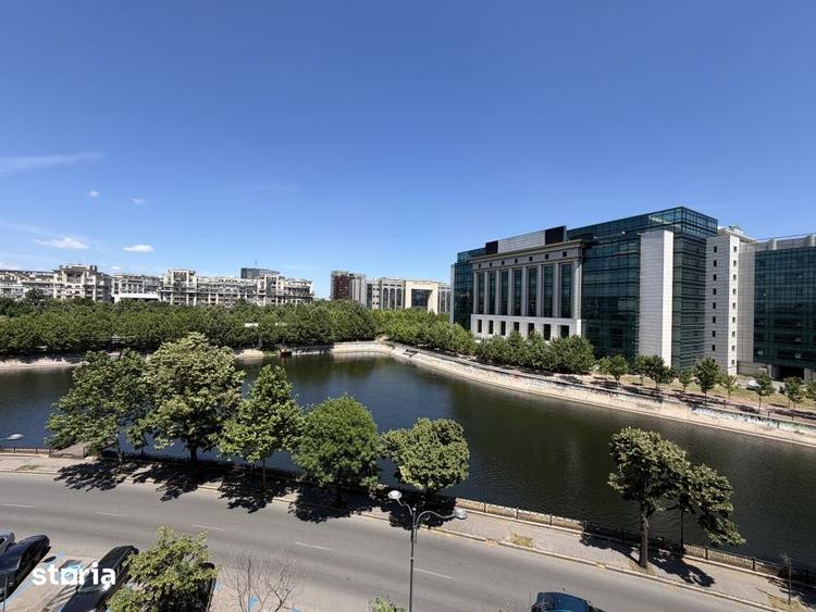 Apartament cu 2 camere în Centrul Civic
