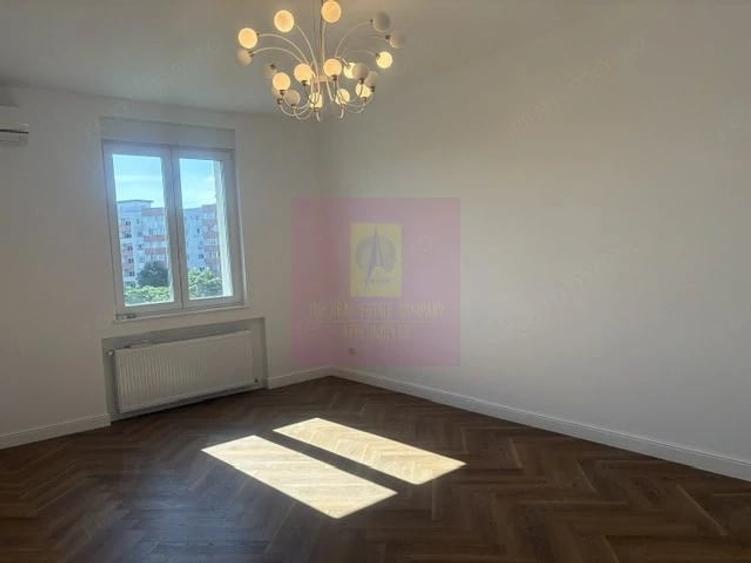 Apartament cu 2 camere decomandat în Drumul Sării