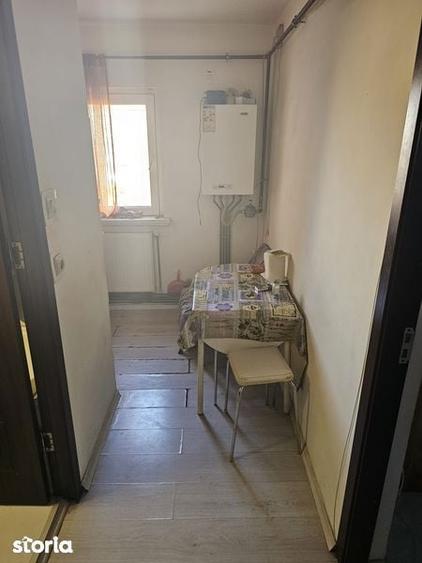 Garsonieră decomandată în Rovine