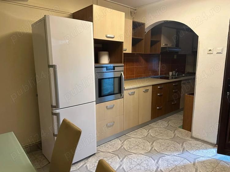 Garsonieră decomandată în Central