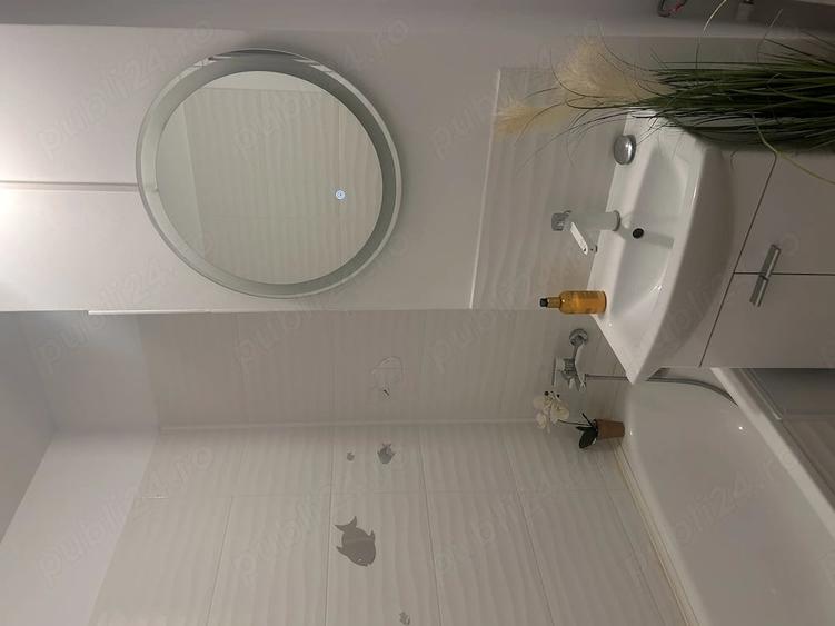 Apartament cu 3 camere decomandat în Lujerului
