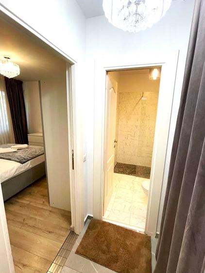 Iancu De Hunedoara 25, Piata Victoriei - 5