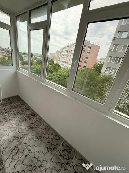 Apartament cu 3 camere decomandat în Dristor