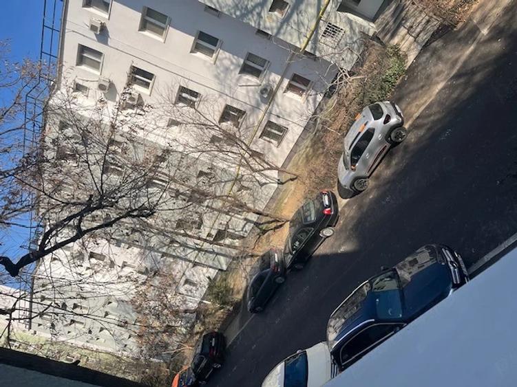 Garsonieră semidecomandată în Decebal