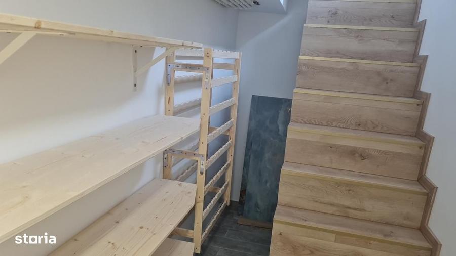 Casă cu 4 camere în Tamași