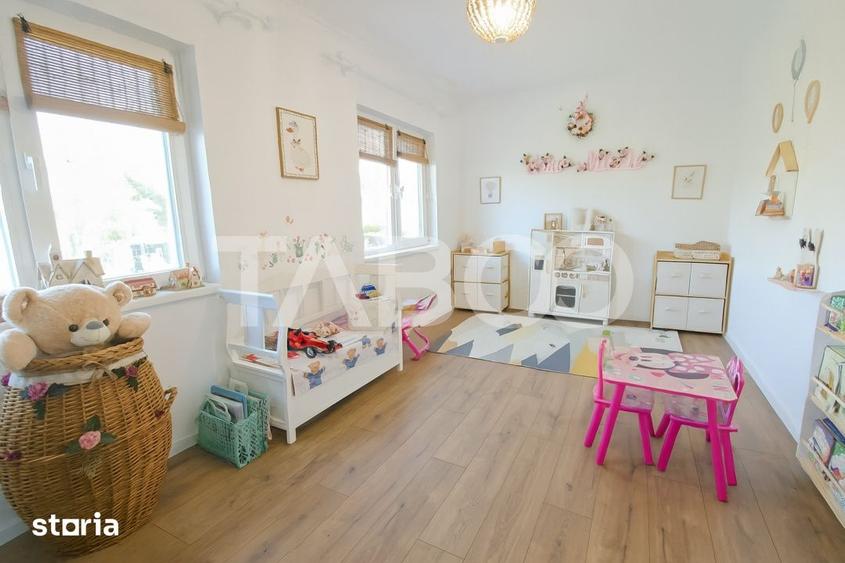 Casă cu 3 camere cu Teren 695 Mp în Central