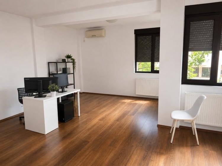 Casă cu 6 camere cu Canalizare în Domenii