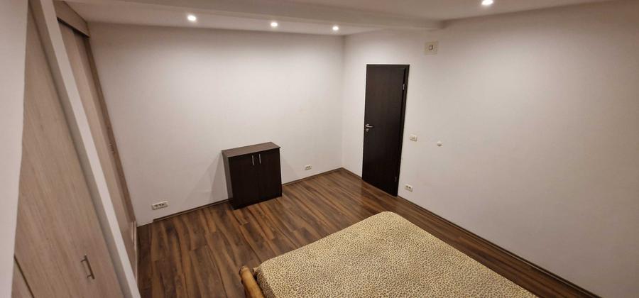 Apartament cu 2 camere semidecomandat în Lipovei