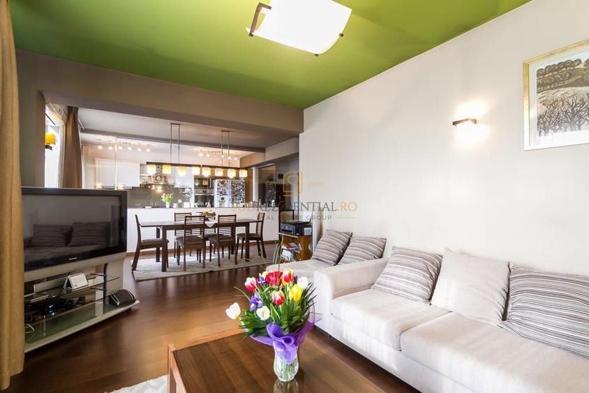 Apartament cu 5 camere decomandat, mobilat în Apărătorii Patriei