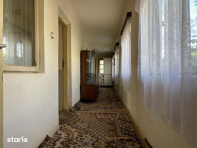 Casă cu 3 camere nedecomandat cu Teren 2540 Mp în Bucșani