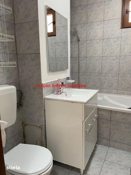 Apartament cu 3 camere decomandat în Drumul Taberei — fotografia 3