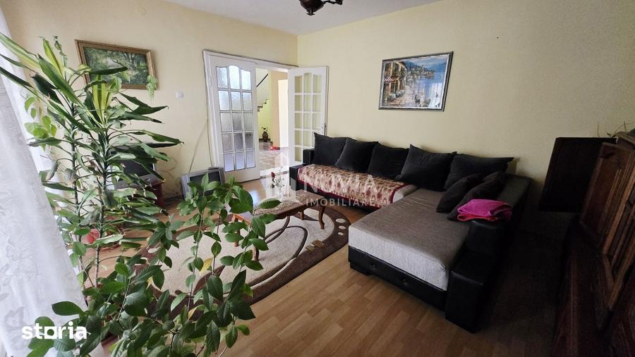 Casă cu 4 camere cu Teren 500 Mp în Lipoveni
