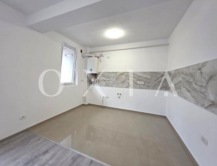 Apartament cu 3 camere semidecomandat în Giroc