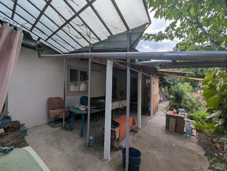 Casă cu Teren 500 Mp în Central