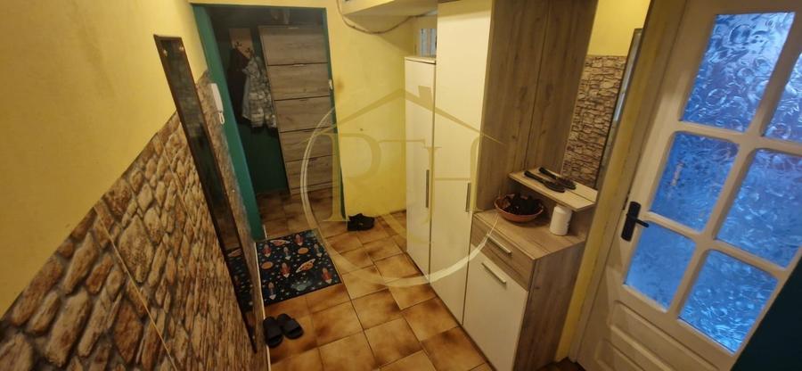 Vand apartament cu 4 camere in zona spitalul judetean,comision ,,0'' - 13