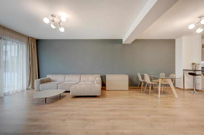 Apartament cu 2 camere semidecomandat, mobilat în Unirii