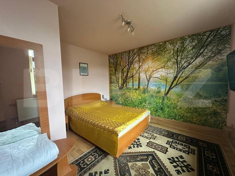 Casă individuală cu 7 camere cu Canalizare în Moieciu de Jos