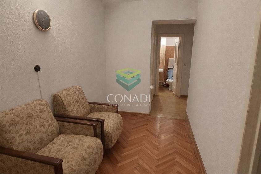 Apartament cu 4 camere decomandat în Central