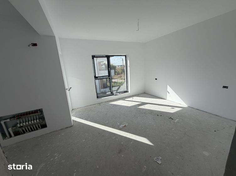 Casă cu 4 camere cu Teren 250 Mp în Central