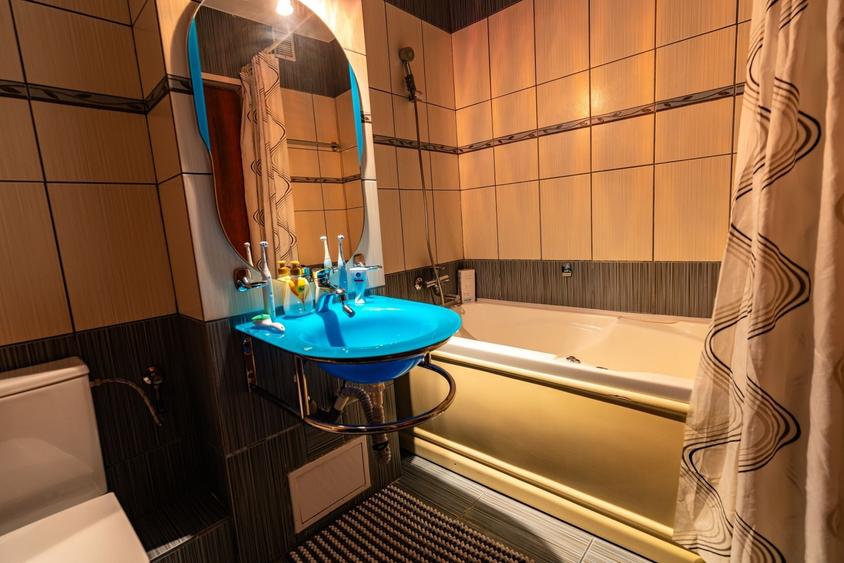 Apartament cu 4 camere decomandat în Ultracentral