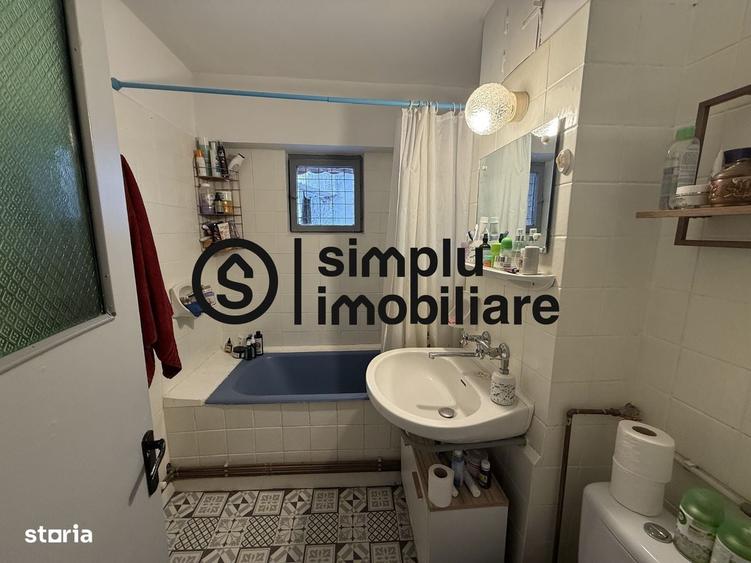 Apartament cu 3 camere decomandat în Sărari