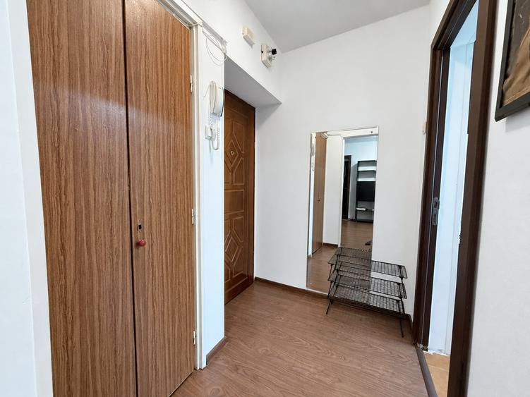 Apartament cu 2 camere semidecomandat, mobilat în Iancului