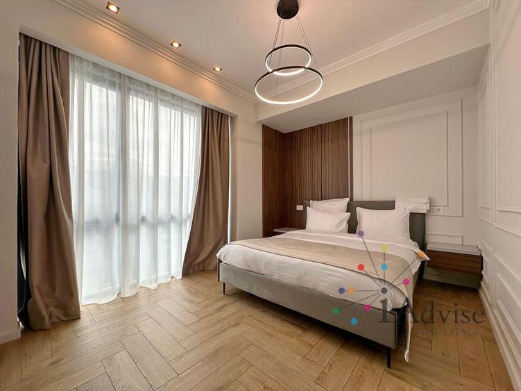 Apartament cu 3 camere decomandat, mobilat în Central