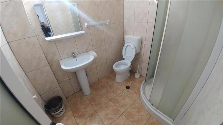 Apartament cu 19 camere decomandat în Ultracentral