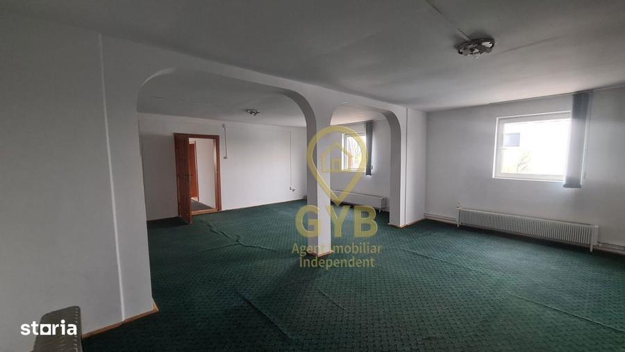 Spațiu comercial, de 100 mp, în Centura