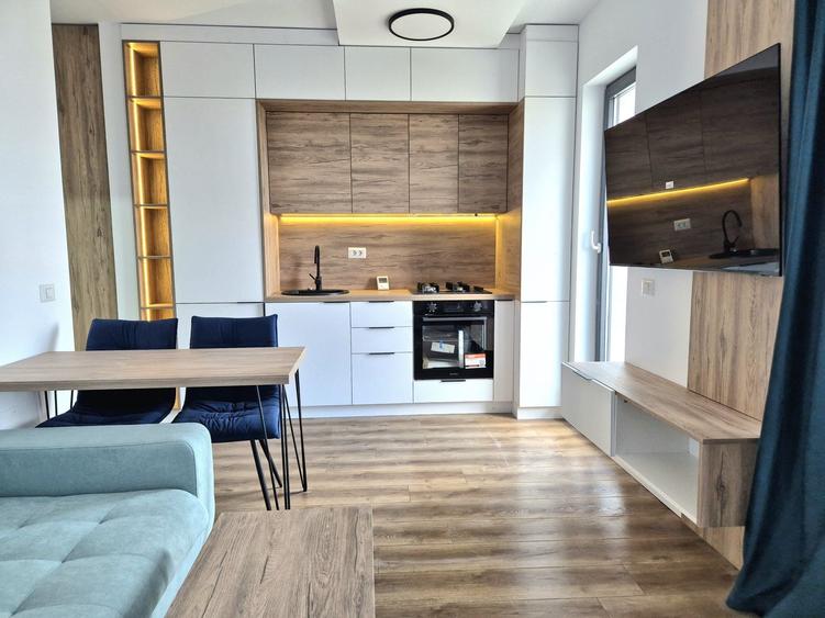 Apartament cu 2 camere semidecomandat în Olteni