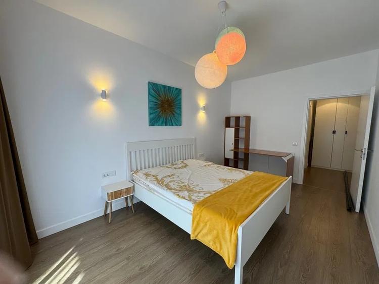 Apartament cu 2 camere decomandat, mobilat în Baza 3