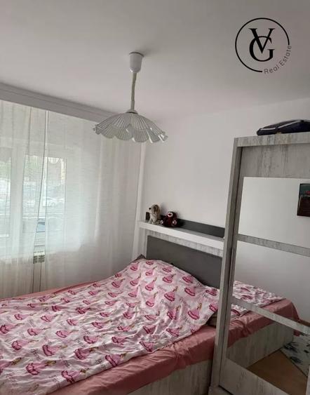 Apartament cu 4 camere decomandat în Inel II