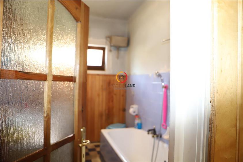 Casă individuală cu 4 camere cu Canalizare în Județean