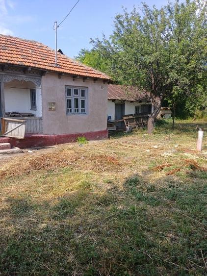 Casă cu 4 camere în Scurtești