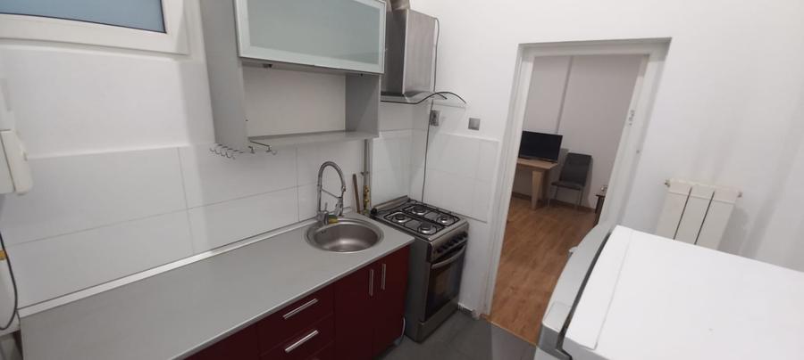Apartament cu 2 camere semidecomandat în Cișmigiu