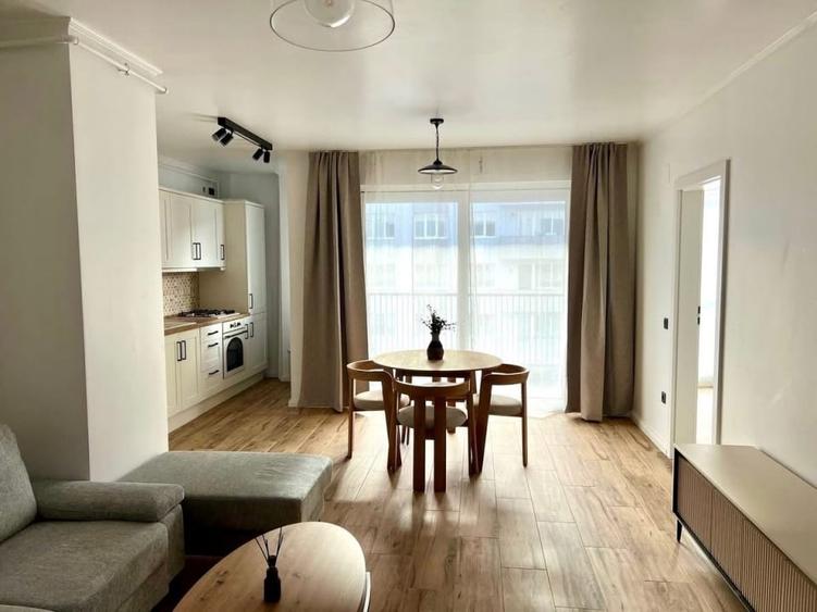 Apartament cu 2 camere semidecomandat, mobilat în Florești — fotografia 1