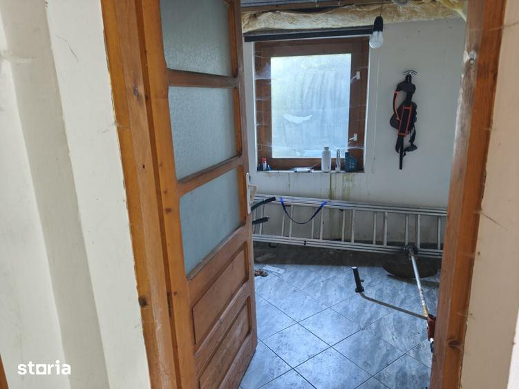 Casă cu Teren 1680 Mp în Ernei
