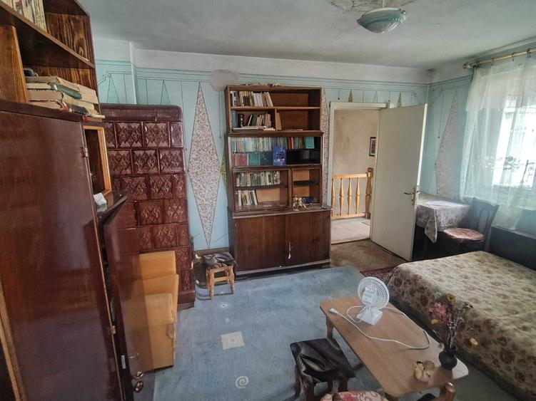 Casă cu 3 camere cu Teren 120 Mp în Central
