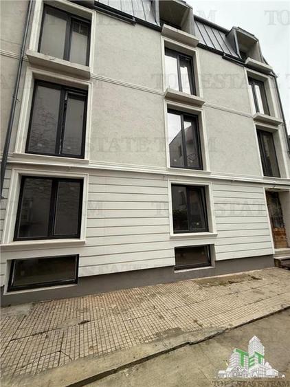 Casă individuală cu 8 camere cu Teren 70 Mp în Dorobanți