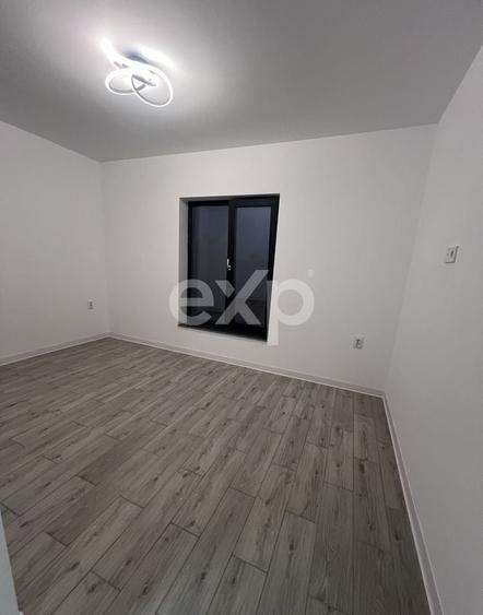 Casă individuală cu 4 camere cu Canalizare în Bradu