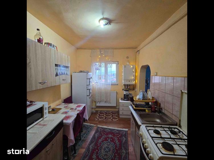 Casă cu 5 camere cu Teren 400 Mp în Central