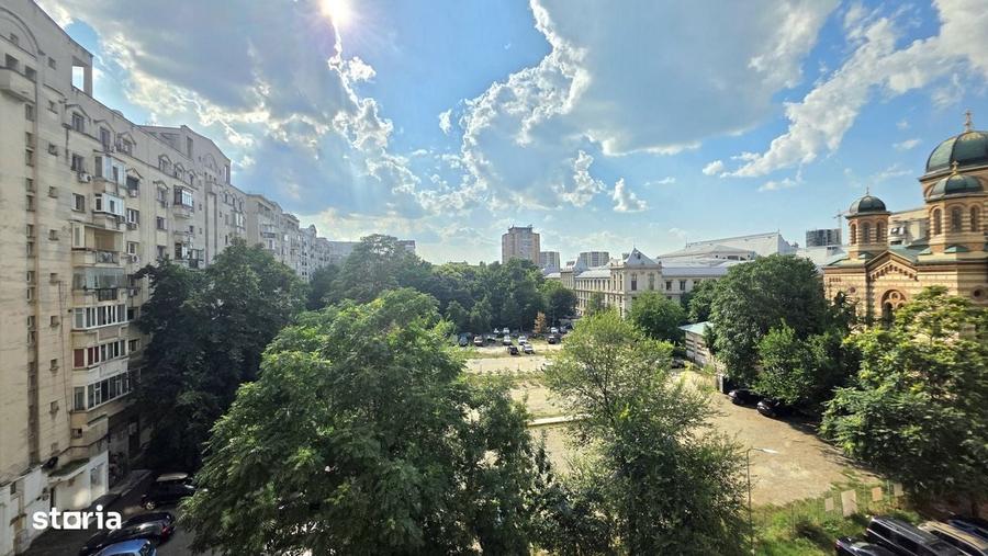 Apartament cu 4 camere decomandat în Unirii