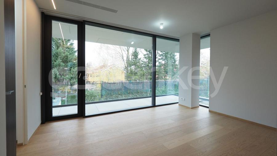 Casă individuală cu 7 camere cu Piscina în Iancu Nicolae