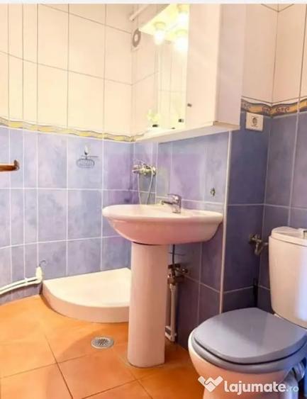 Apartament cu 4 camere decomandat în Unirii